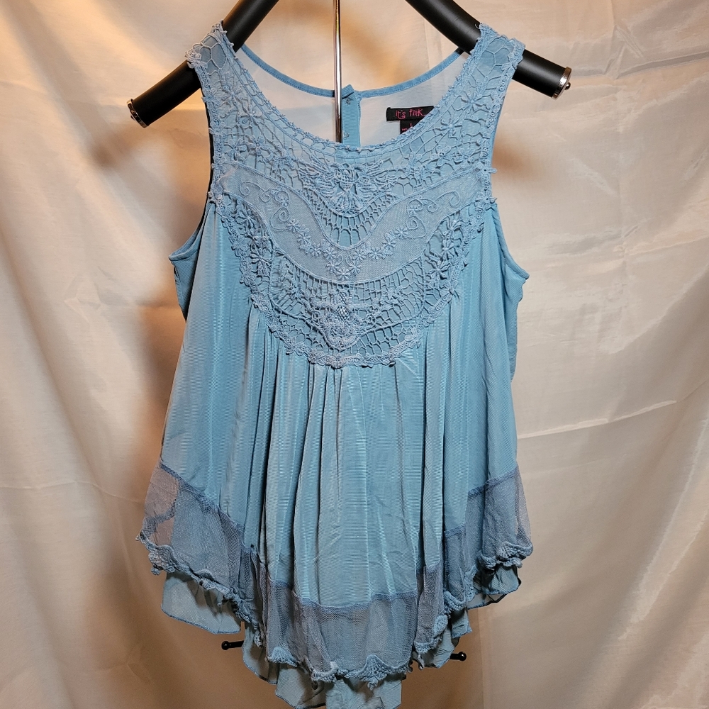 #1014 Womens top